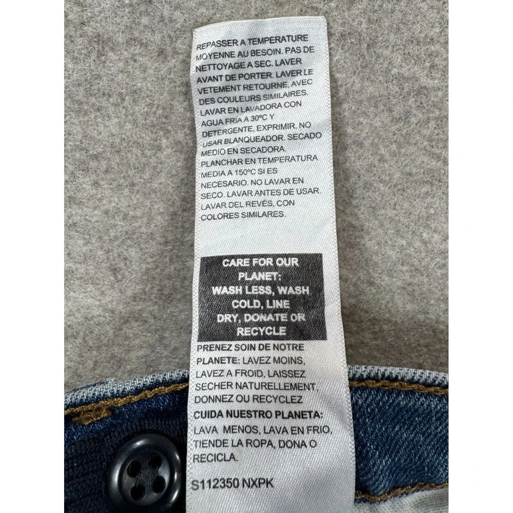 Signature by Levi Strauss & Co. signature by
